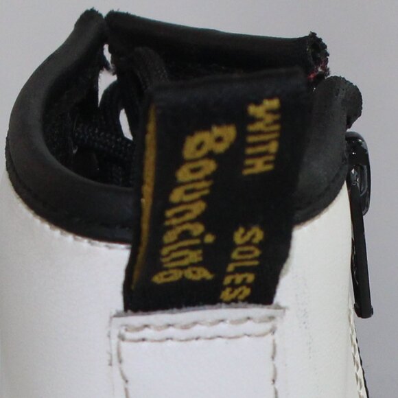 Dr. Martens Zavala White Leather Lace-up Combat Boot, Size 6 (Male 5) - Picture 10 of 11
